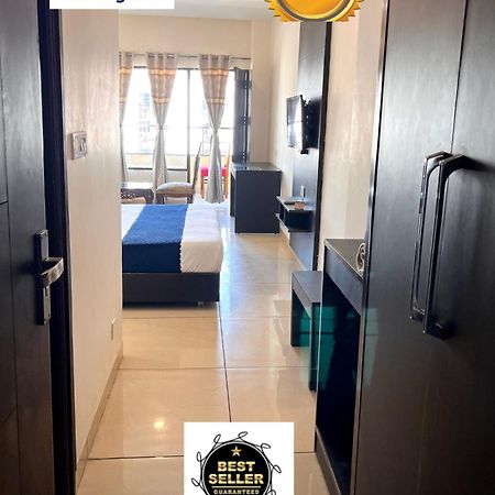 Jb Residency Zirakpur !! Top Rated & Most Awarded Property In Zirakpur Hotel Buitenkant foto