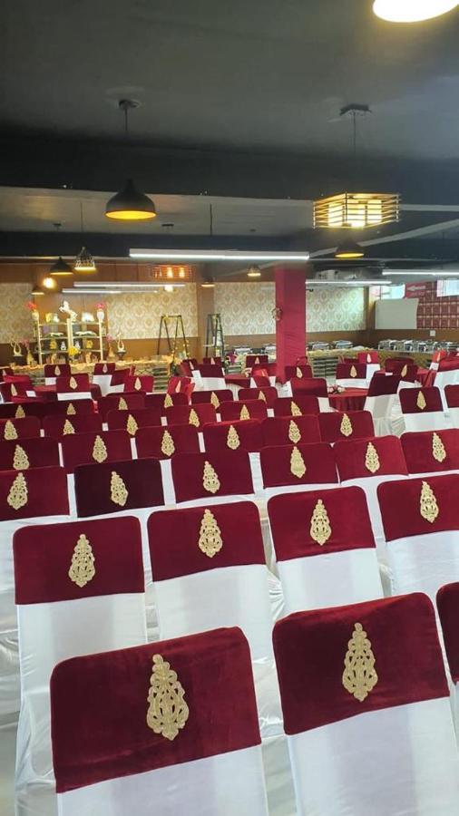 Jb Residency Zirakpur !! Top Rated & Most Awarded Property In Zirakpur Hotel Buitenkant foto